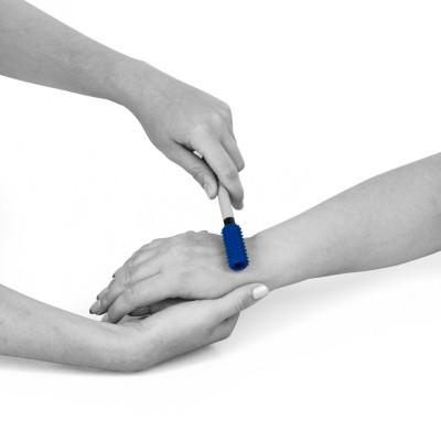 AFH Dermo Massage Roller® | klein | inklusive 4 Härtegrade | Designfarben