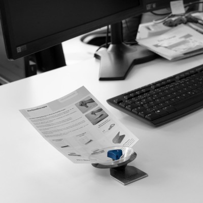Peta | ergonomischer Papierhalter